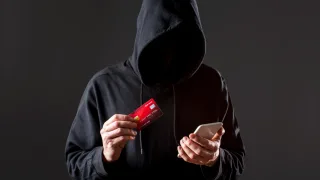 Мошенник из Алтая «развел» жителей Коврова, забрав у них более 4 миллиона рублей