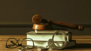 Житель Александрова получил приговор за грабеж с угрозами в адрес бывшей супруги
