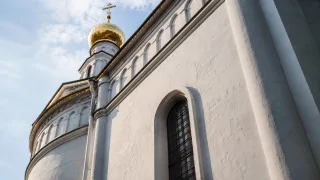 Золотые ворота во Владимире наконец-то начали показываться из-под лесов