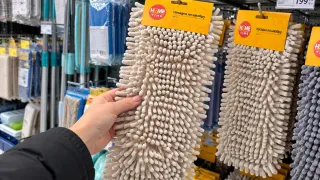 Хозяйки гребут мешками эти насадки для швабры из Fix Price: но пол мыть не спешат — они помогают в быту по-другому