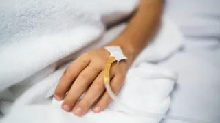Врачи из Владимира извлекли рыболовный крючок из глаза 15-летней девочки