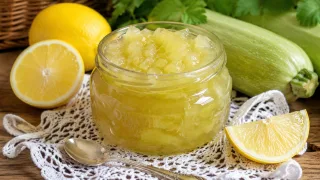 Муж подумал, что я сошла с ума — а потом умял три банки: вкуснейшее варенье из кабачков с лимоном