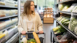 Зашла в «Светофор» убить время и обомлела – реально низкие цены на эти продукты, нигде такого нет