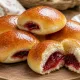 Булочки с повидлом — пышные, как у бабушки: дети съели все, пока я отвернулась