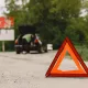 Во Владимире автомобиль едва не сбил пешеходов и скрылся с места происшествия