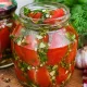 Помидоры не закатываю: фарширую зеленью и заливаю маринадом — через сутки можно есть