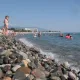 Названы самые грязные пляжи юга России: там опасно купаться