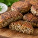 Вместо надоевших котлет готовлю Гречаники: удивительно сочные мясные овальчики — улетают за раз