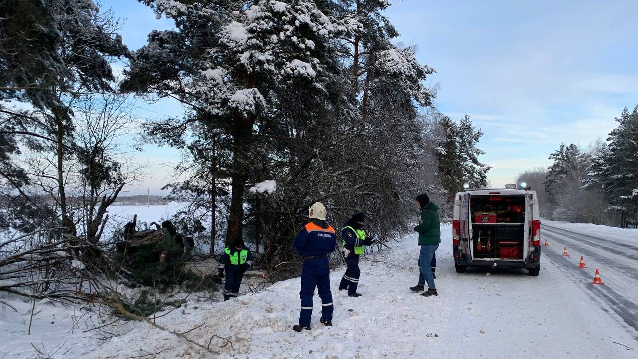 Во Владимирской области в перевернувшемся авто пострадали 5 человек - День  во Владимире