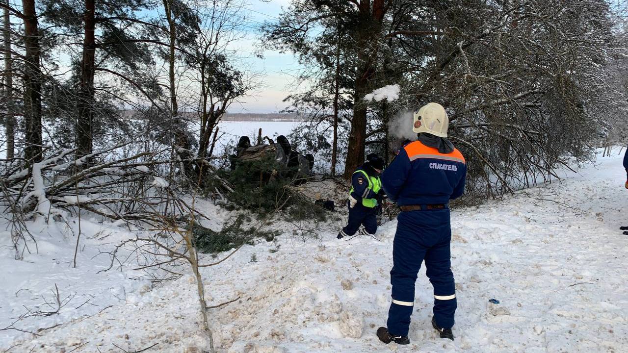 Во Владимирской области в перевернувшемся авто пострадали 5 человек - День  во Владимире